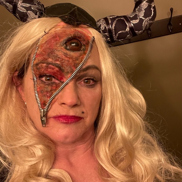 Meet your Posher, Tracy - Picture 1 of 4